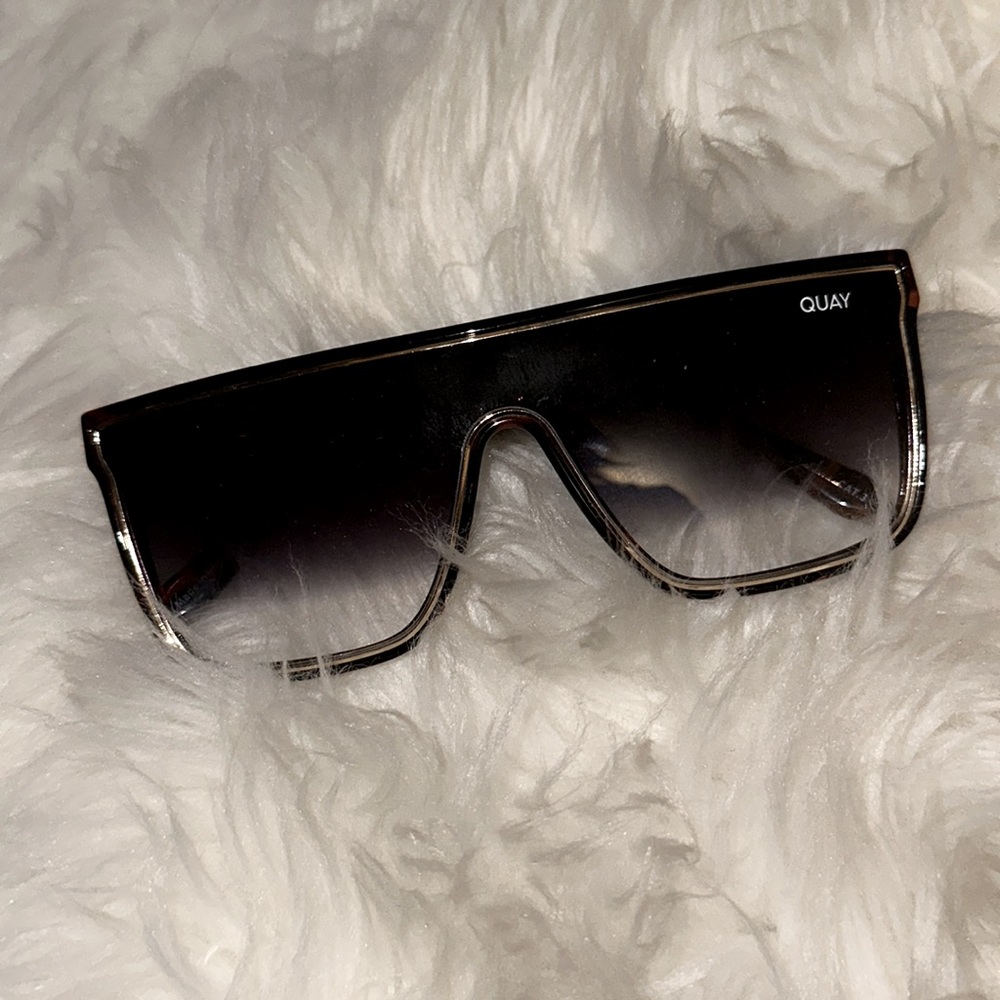 QUAY Gold Rimmed Sunglasses